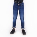 Skinny garçon en jeans