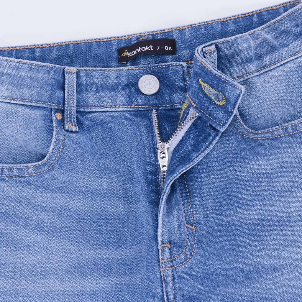 Straight garçon en jeans