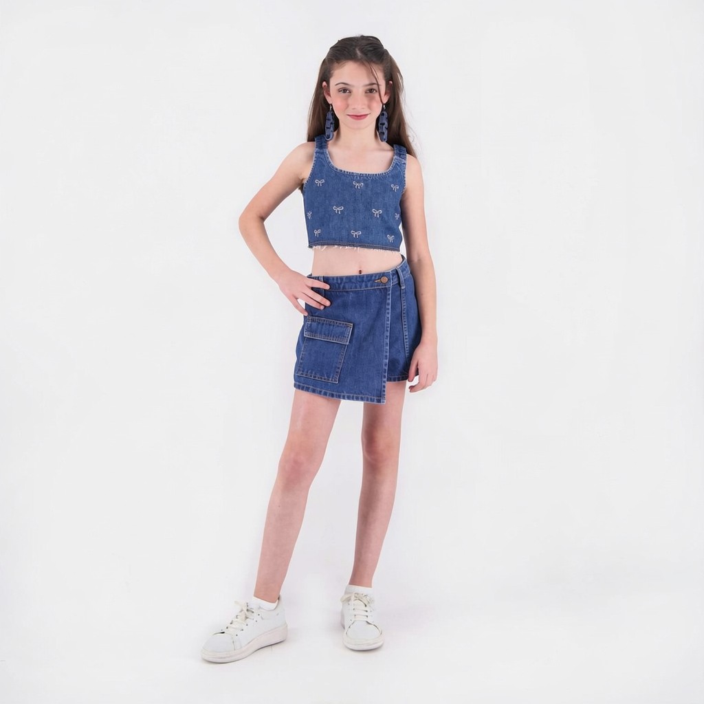 Top fille en jeans avec broderie papillon