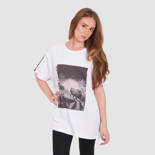 [05-010-02-471-K579-L] T-shirt femme oversized manches courtes BEYOND THE FUTURE (L)